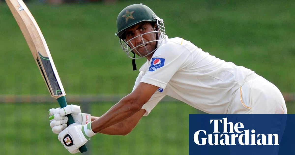 Younis Khan hits stunning 171 to lead Pakistan to series victory over Sri Lanka - The Guardian