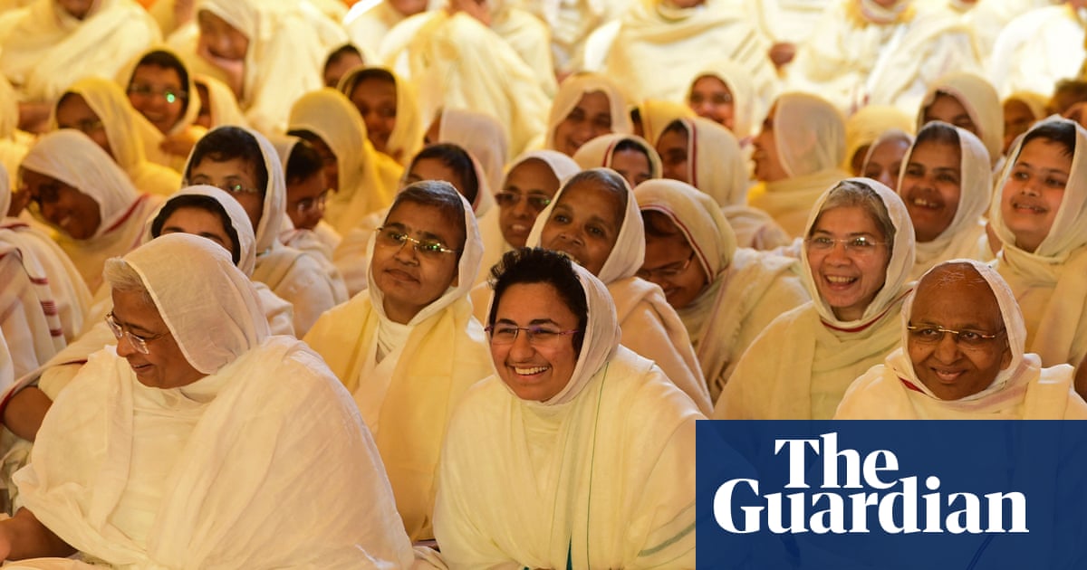 Indian diamond heiress becomes child nun, following in family tradition