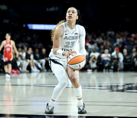 Chennedy Carter takes a free throw.