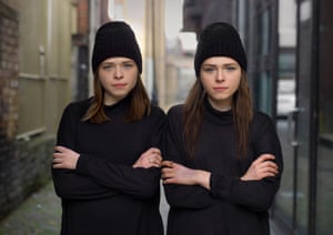 Dawn and Heather, twins photographed by Peter Zelewski