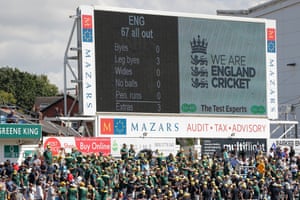 El marcador que muestra el miserable total de Inglaterra.