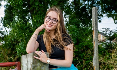 Niamh, 19-year-old with long Covid