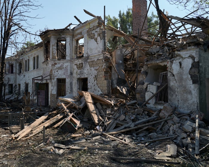 Ukraine war live: ‘Russia must end this war,’ Zelenskyy says as he arrives in Washington for Trump talks