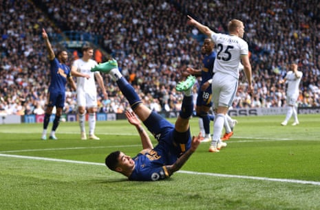 Almirón takes a tumble as he tries to find the equaliser.