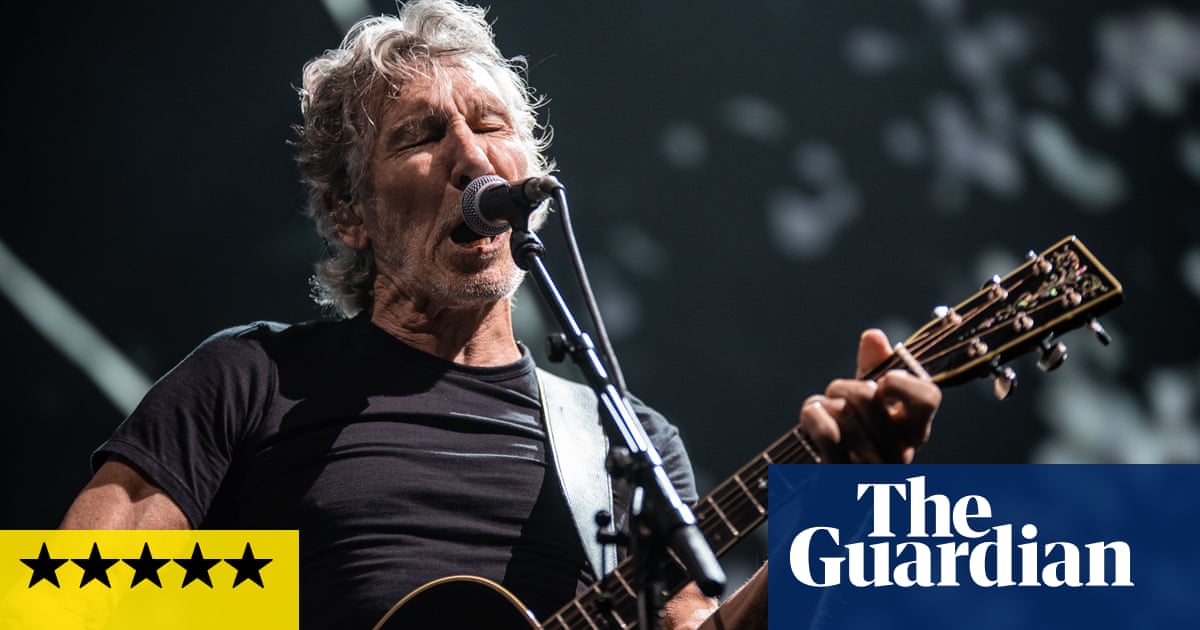 Roger Waters Review Raging At The Dark Side Of The Earth Music
