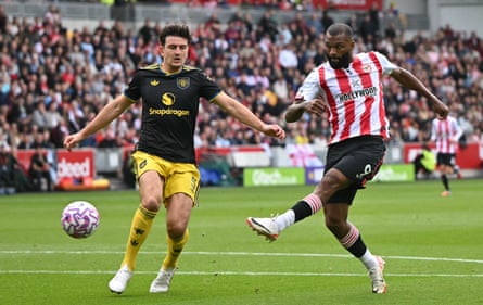 Igor Thiago slams a thunderous shot past Harry Maguire