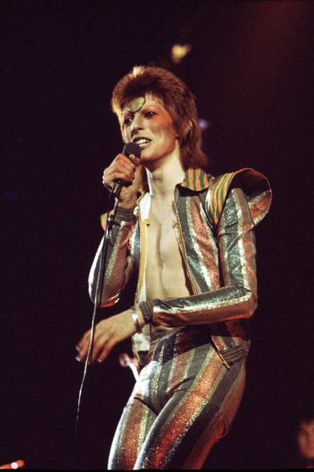 Bowie on stage as Ziggy Stardust