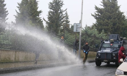 Turkish police firing teargas at Bölek’s funeral.