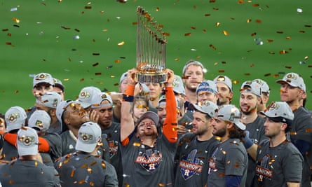 After 2,144 wins, Dusty Baker finally gets the World Series party he deserves | World Series 1 The Houston Astros hoist the World Series trophy.