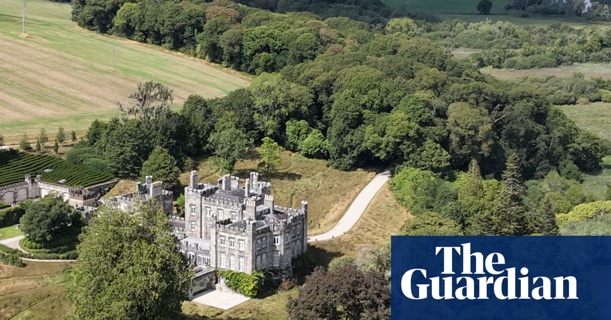 Mark Zuckerberg buys 440-acre Strancally castle estate in Ireland