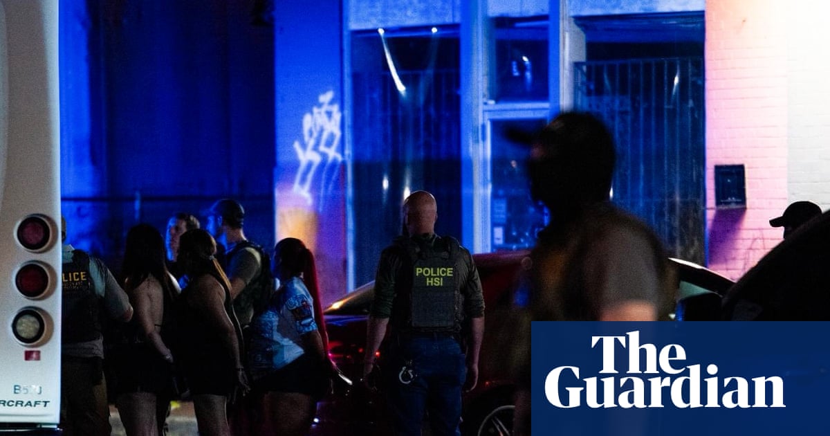 Gone in 90 seconds: an ‘invisibilized’ ICE is arresting more people than ever