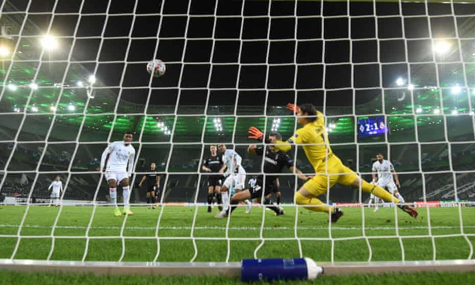 Casemiro’s 93rd-minute equaliser against Borussia Mönchengladbach in October is one of several decisive late Real Madrid goals this season.
