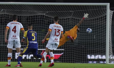 Verona’s Marco Faraoni scores his side’s third goal against Roma with a spectacular volley.
