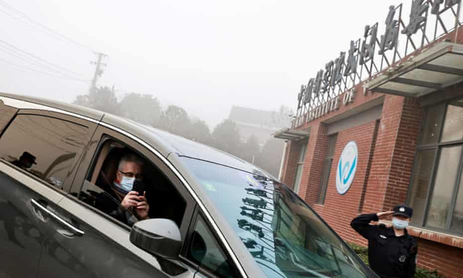 Dominic Dwyer, a member of the World Health Organization (WHO) team, arrives in a car to the Institute of Virology in&nbsp;Wuhan, Hubei province, China 