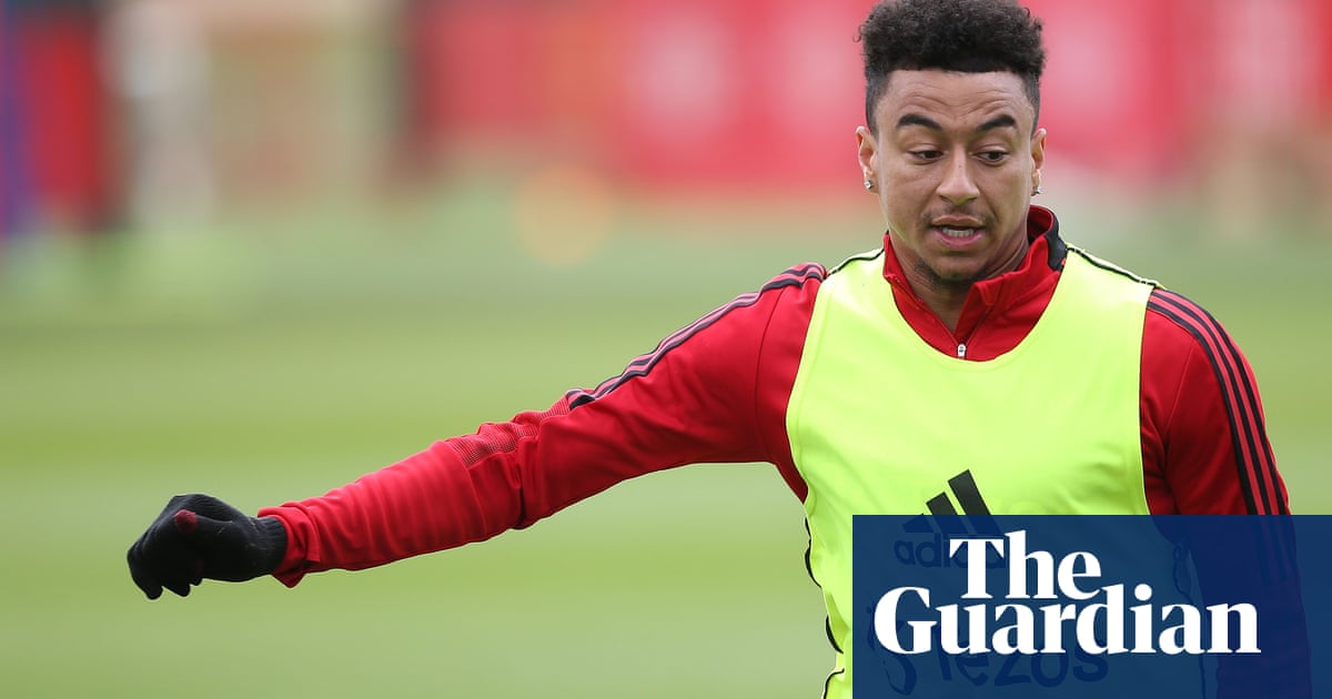 Nottingham Forest on verge of signing Lingard for almost £200,000 a week
