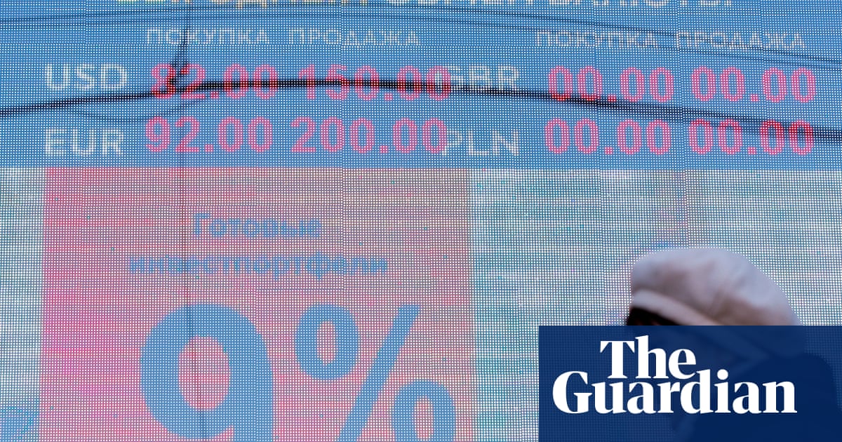 Russian central bank buys up roubles to avert stock market collapse