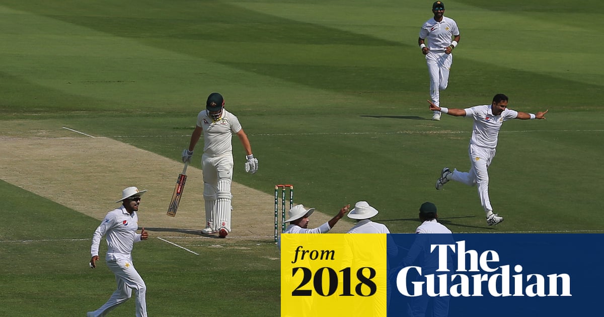Pakistan’s Mohammad Abbas takes five to leave Australia lagging in second Test
