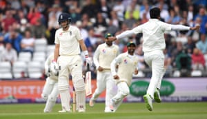 Joe Root is dismissed by Mohammad Amir.