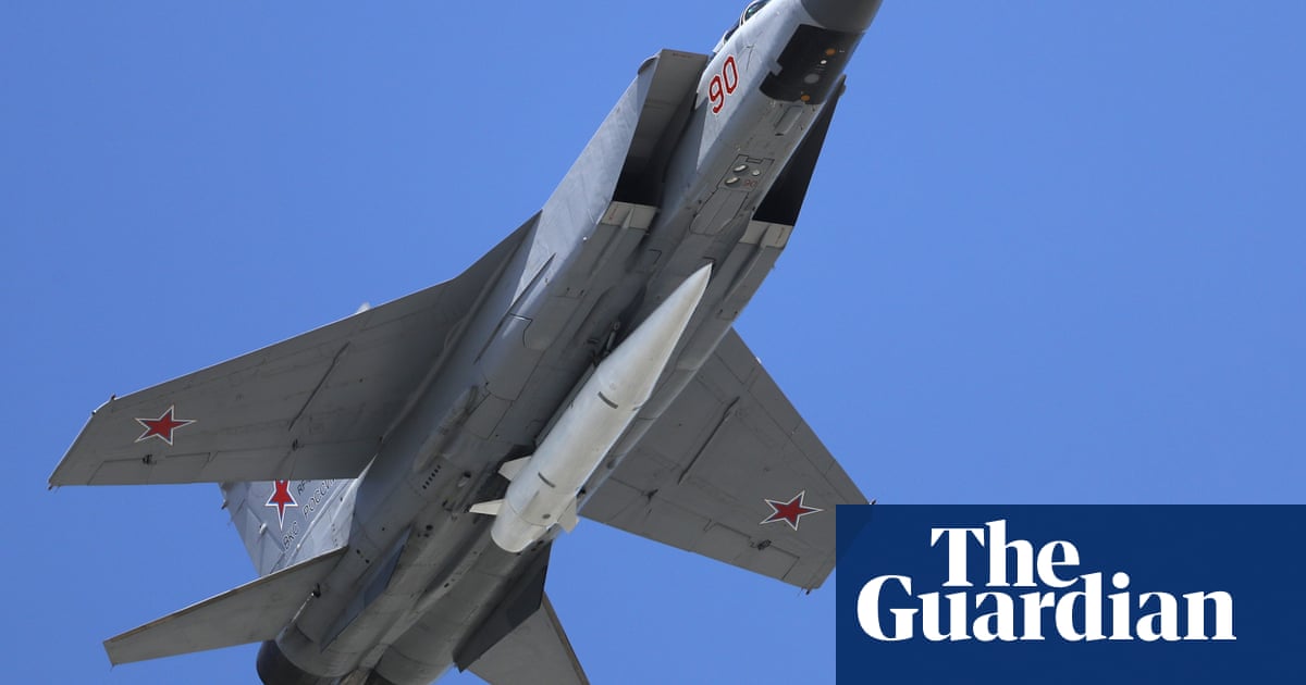 Ukrainian Forces Damage Two Russian Fighter Jets at Savasleyka Airfield