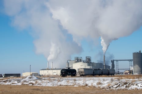 Vista aerea delle pompe delle stazioni di servizio