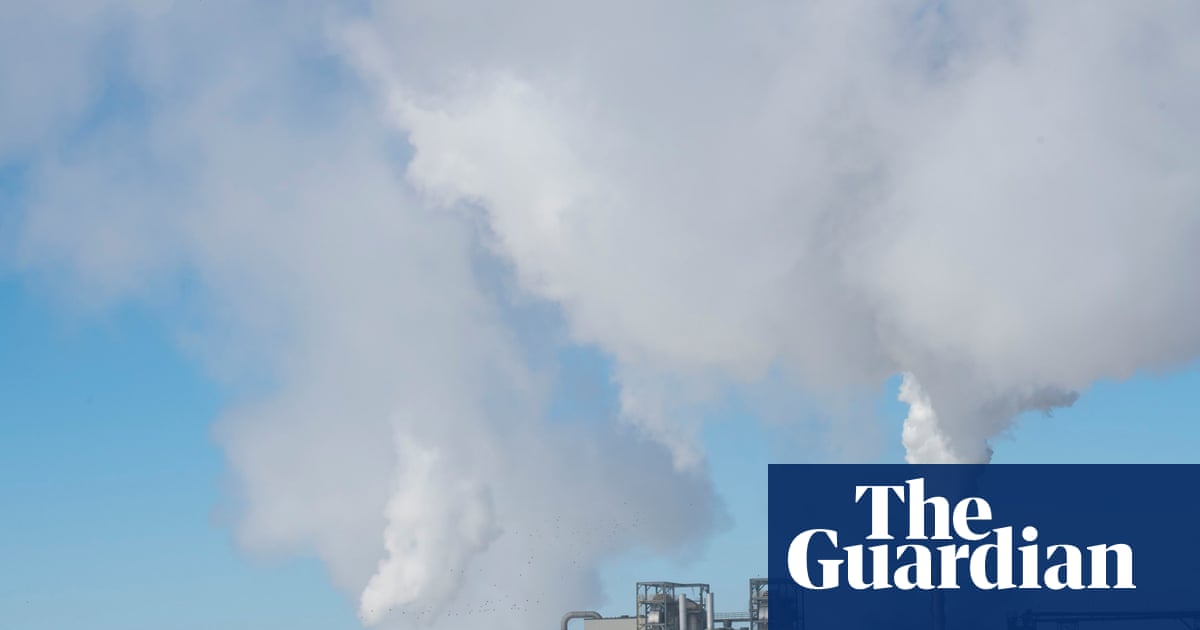 EPA approves sale of higher-ethanol fuel in bid to lower gas prices