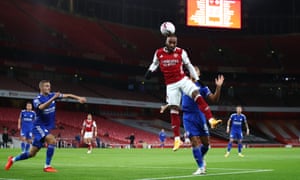 Alexandre Lacazette of Arsenal scores a goal ...