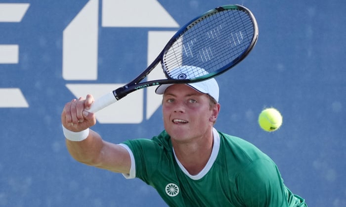 Tim van Reethoven stretched for a forehand against Casper Ruud.