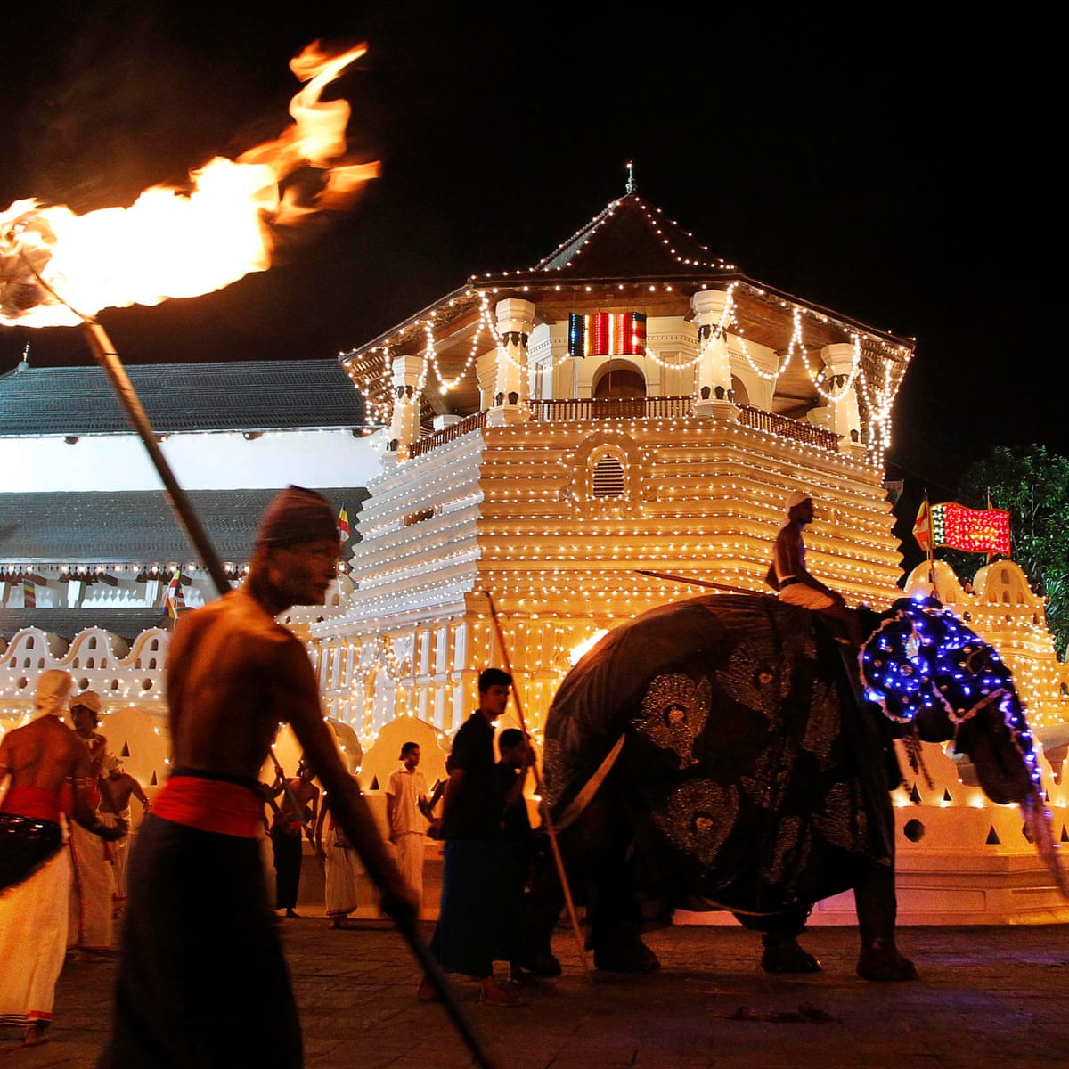 Kandy In The Spotlight War Behind It Sri Lanka S Second City Sees A Tourist Boom Cities The Guardian Kandy In The Spotlight War Behind It Sri Lanka S Second City Sees A Tourist Boom Cities The Guardian
