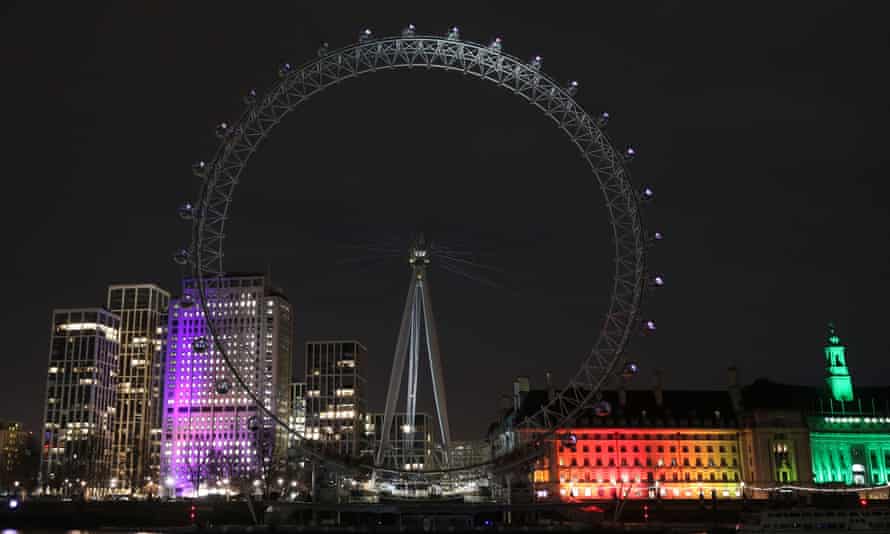 Global Landmarks Turn Off The Lights To Mark Annual Earth Hour Earth Hour The Guardian Global Landmarks Turn Off The Lights To Mark Annual Earth Hour Earth Hour The Guardian