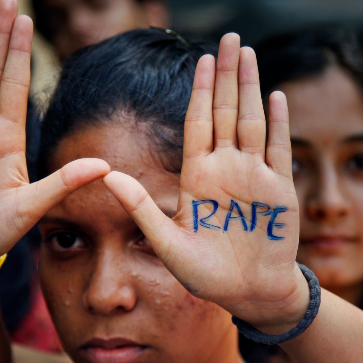 Mother names daughter who died after gang rape on Indian bus ...
