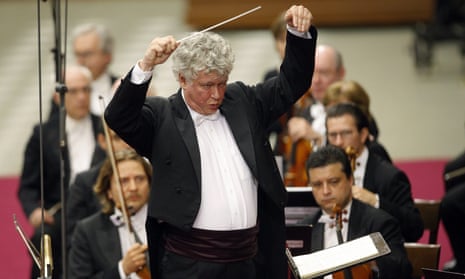 Zoltan Kocsis conducting the Hungarian National Philharmonic Orchestra.