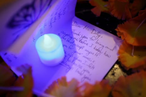 A thank-you note lies near Dolly Parton’s star on the Hollywood Walk of Fame, after it was announced that the country music icon died aged 80, in Los Angeles, California.