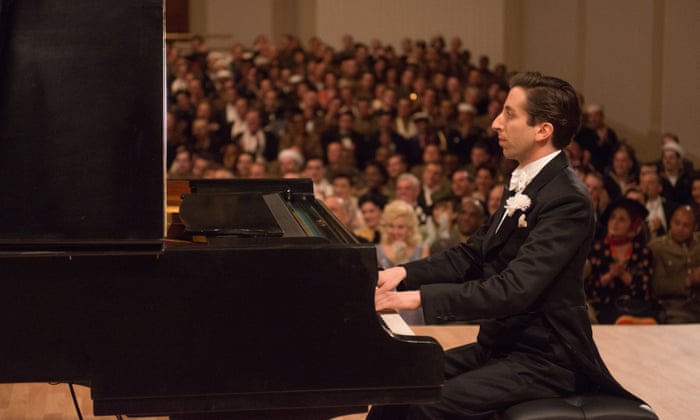 Simon Helberg From Big Bang Nerd To Meryl Streep S Cartoonish Pianist Florence Foster Jenkins The Guardian Simon Helberg From Big Bang Nerd To Meryl Streep S Cartoonish Pianist Florence Foster Jenkins The Guardian