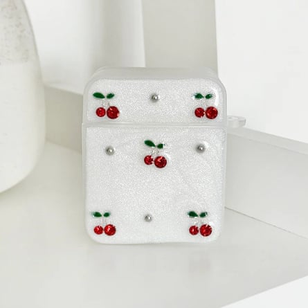 Coconut Lane AirPods Case – Cherry Pearl