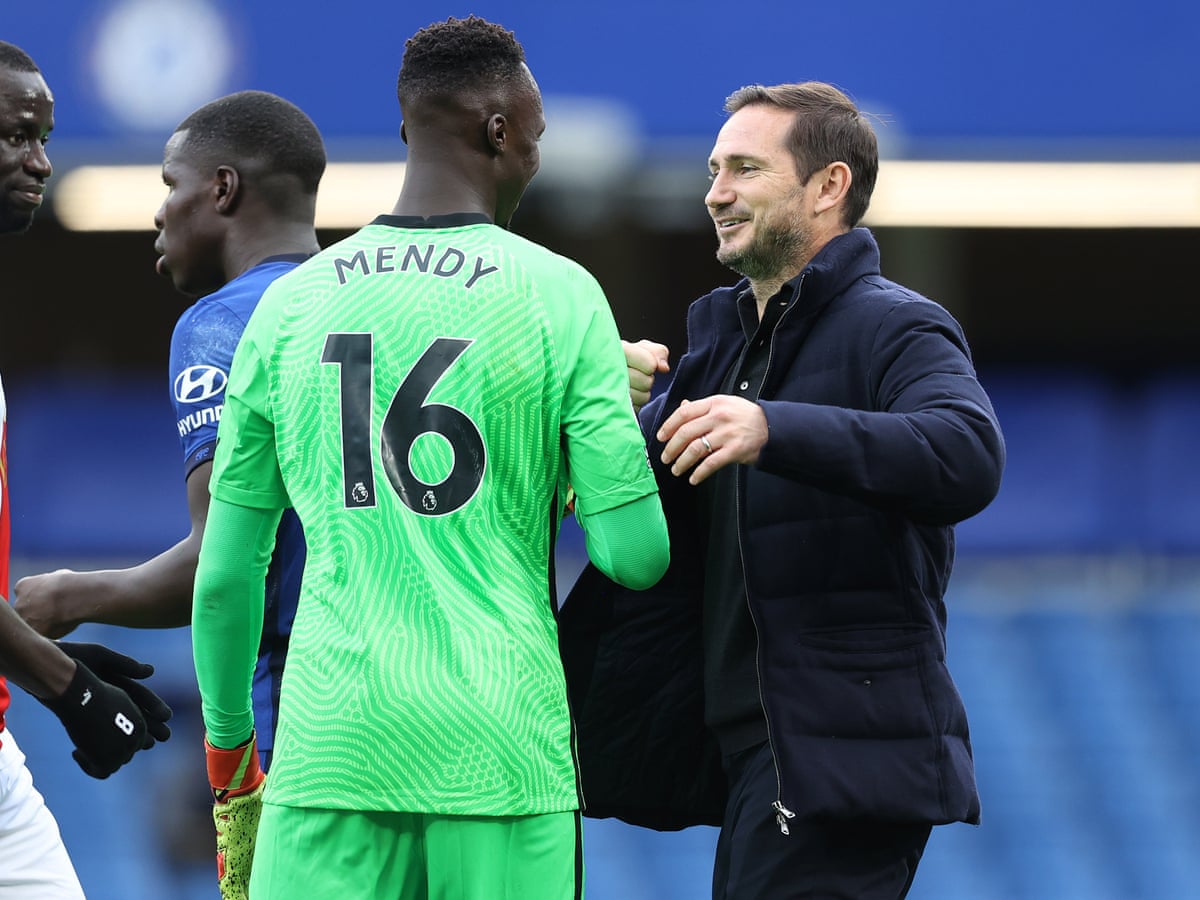 Frank Lampard Leaps To Defence Of Chelsea S Under Fire Backline Chelsea The Guardian Frank Lampard Leaps To Defence Of Chelsea S Under Fire Backline Chelsea The Guardian