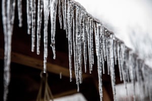 Weather in Hungaryepa09657736 Icicles hang from the roof of a house in Gadoros, Hungary, 27 December 2021, as temperatures are under zero degree in most parts of the country. EPA/Tibor Rosta HUNGARY OUT