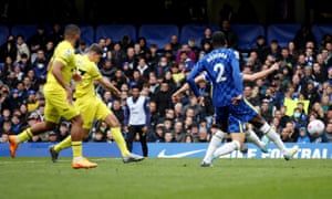 Brentford’s Vitaly Janelt scores the equaliser.