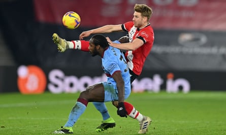 Stuart Armstrong stretches to take possession from West Ham’s Michail Antonio in the 0-0 draw on Tuesday.