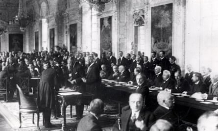 A scene during the Versailles peace conference, June 1919.