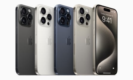 O iPhone 15 Pro vem em uma variedade de cores, incluindo titânio natural.