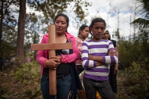 Relatives at the burial of Santos Sevilla