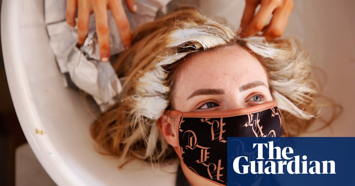 Hairdressers in England face ‘stampede’ for post-lockdown appointments