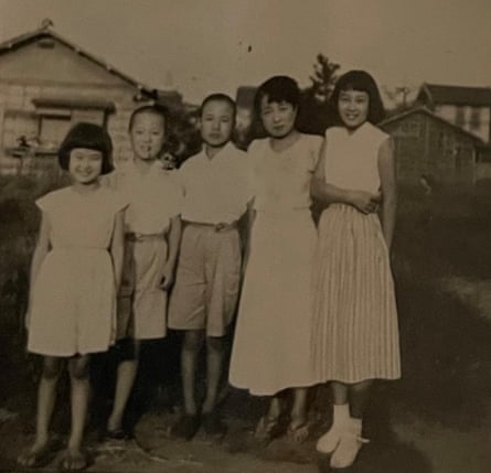 From left to right: Yoshiko (Yumi Stynes' mother), Michihiro, Hiroyuki, Chiyo (Yumi's grandmother), Teiko (Yoshiko's sister).