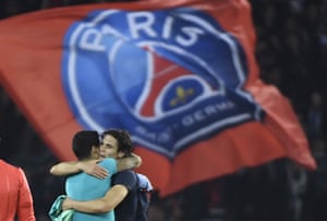 Edinson Cavani is congratulated by Barcelona’s Luis Suarez.