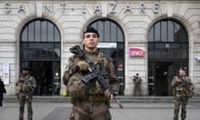 paris tourism riots