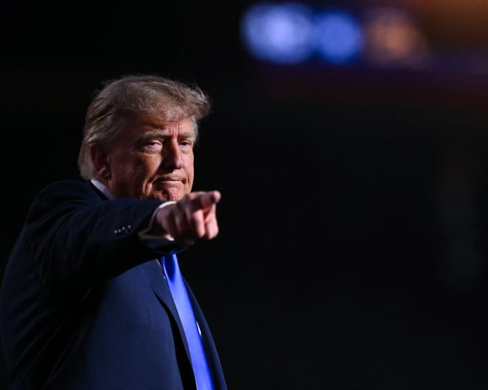 Trump Promises $5,000 to Every American if Republicans Win Midterms: A Costly Gamble?