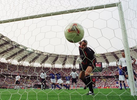 David Seaman watches in horror as Ronaldinho’s cross falls into his goal.
