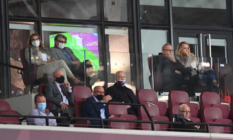 West Ham’s co-owners, David Sullivan and David Gold, watch their club’s defeat against Newcastle.