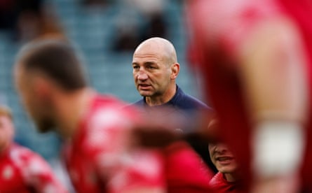 Steve Borthwick instructing England’s players
