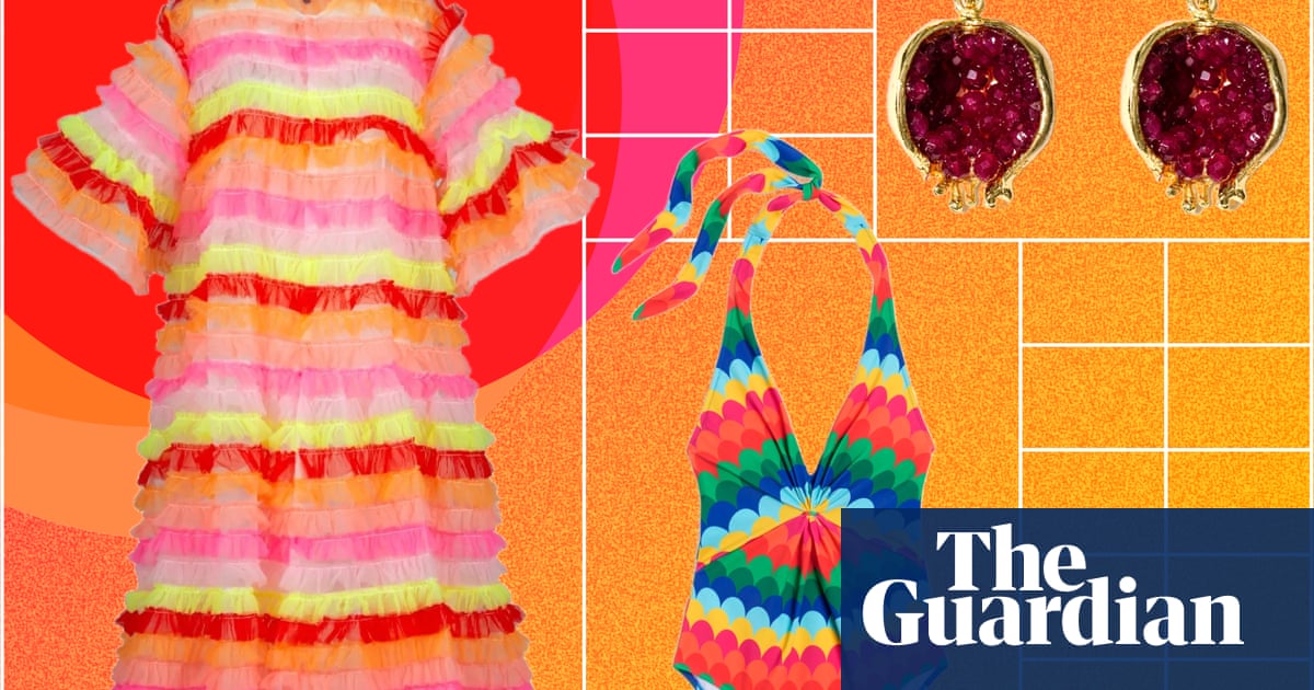 The ultimate holiday capsule wardrobe: Jess Cartner-Morley's 11 suitcase essentials